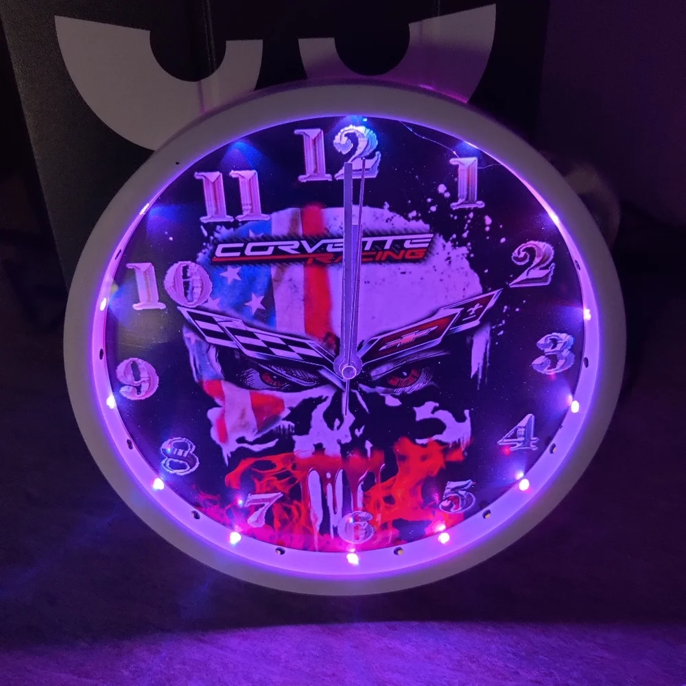 Punisher Corvette skull clock - Picture 7 of 16